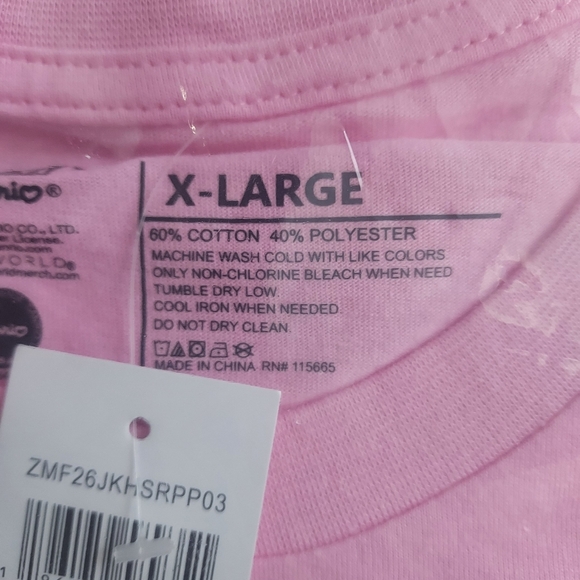 Adult Hello Kitty Pajamas - Picture 6 of 7